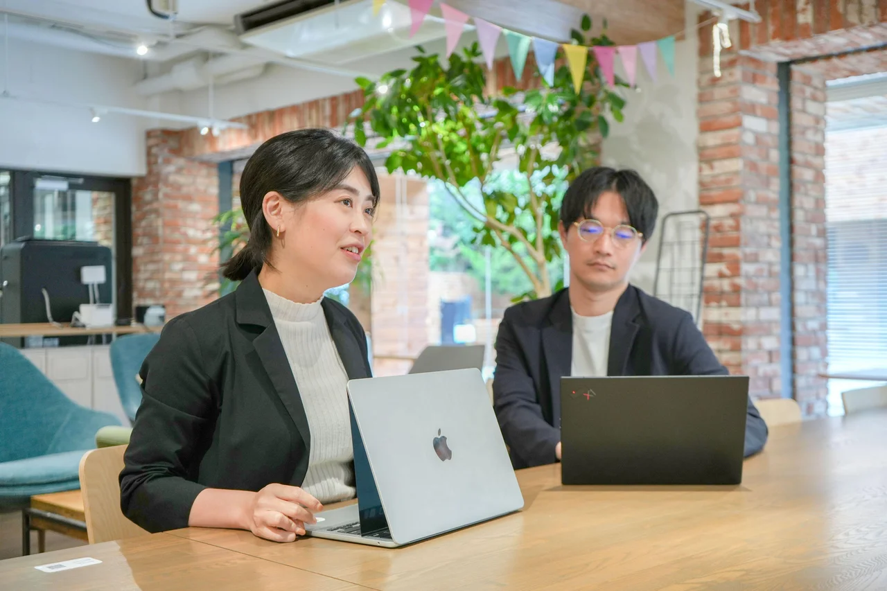 【UIUXデザイナー】サービス設計から事業成長のすべてに関わり、店舗体験のDX推進をお任せ!