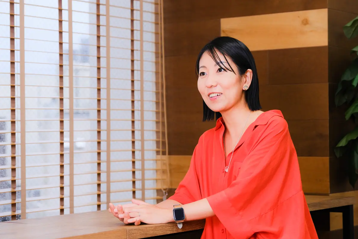 メンバーの可能性を見つめ、一人ひとりが輝ける場をデザインする中林さん。